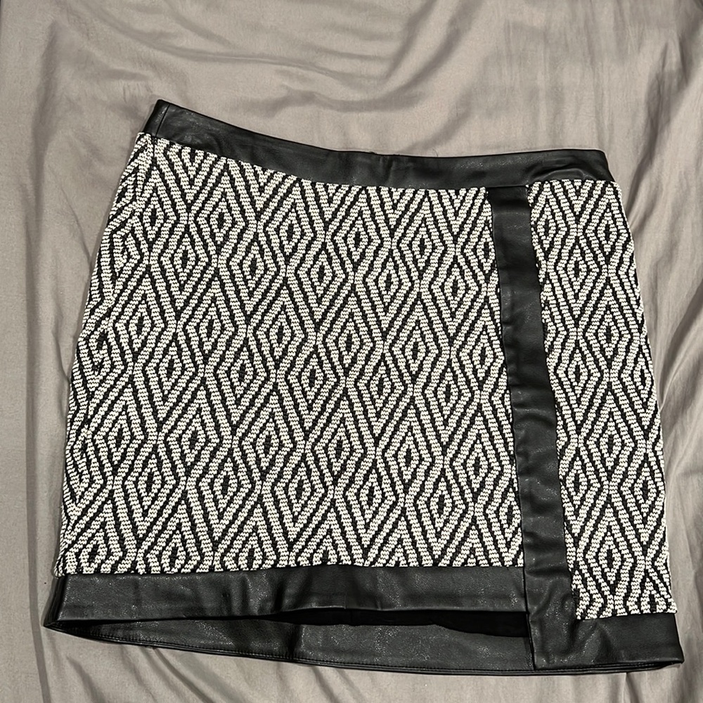 Ella moss mini skirt small
